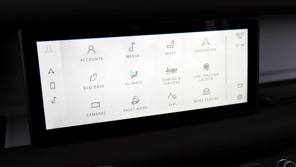 2021 Land Rover Defender 110 home screen