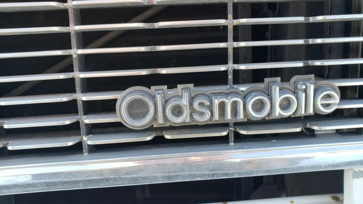 Junked 1984 Oldsmobile Delta 88