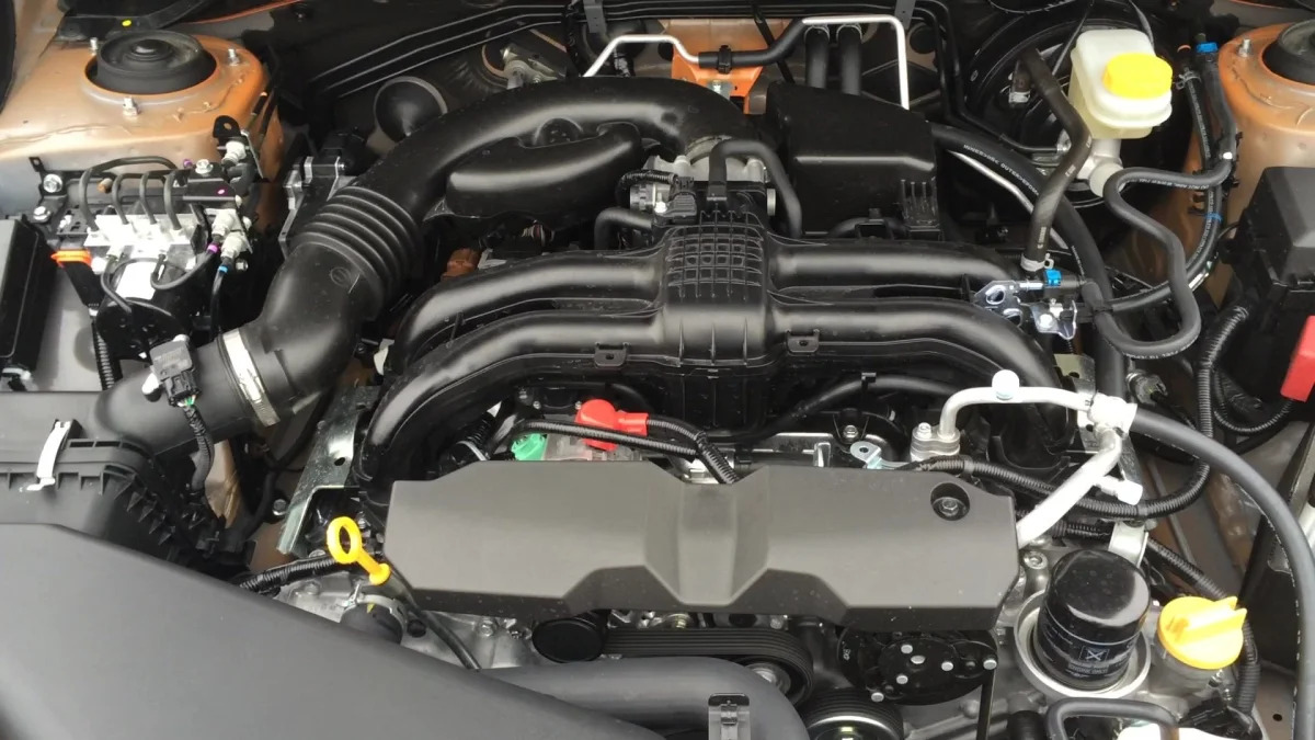 2015 Subaru XV Crosstrek 2.0L Boxer Engine | Autoblog Short Cuts