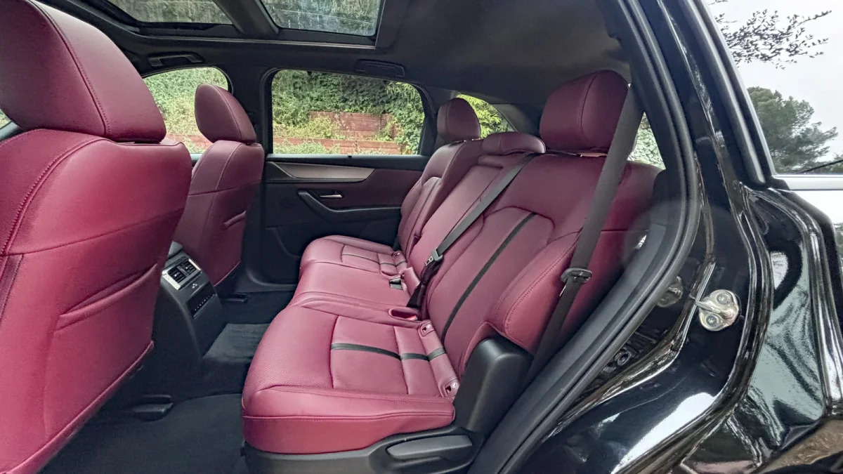 2025 Mazda CX-70 back seat recline