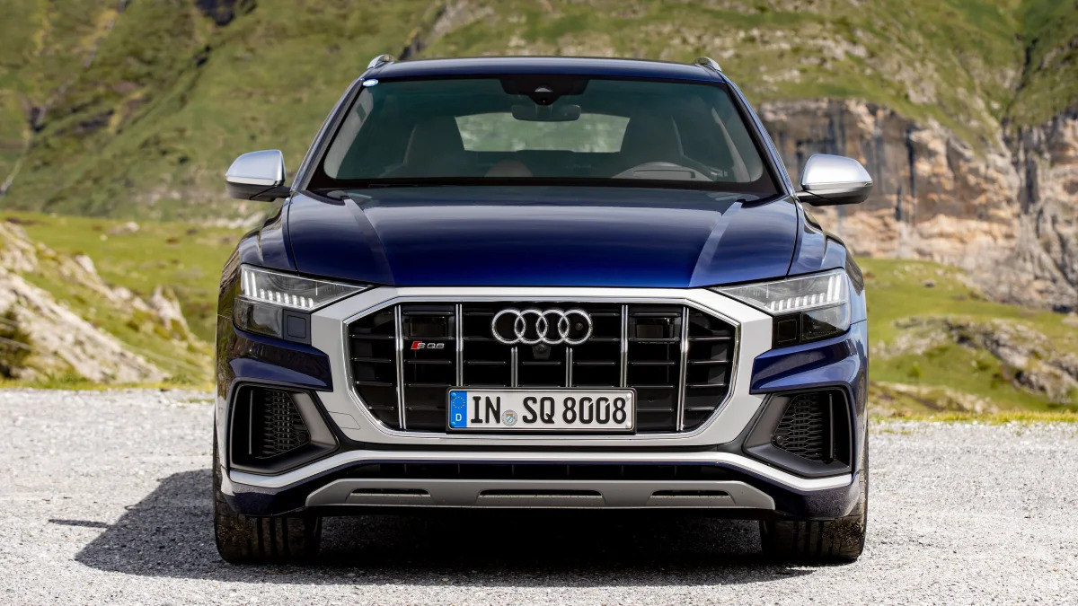 Audi SQ8 TDI in Navarra Blue