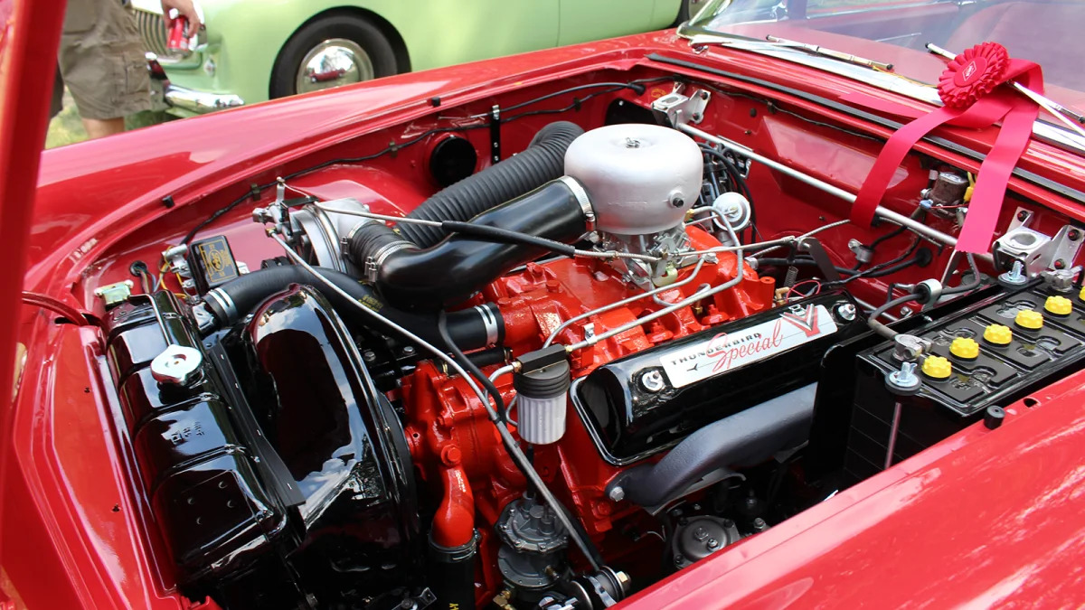 Ford Thunderbird supercharged V8