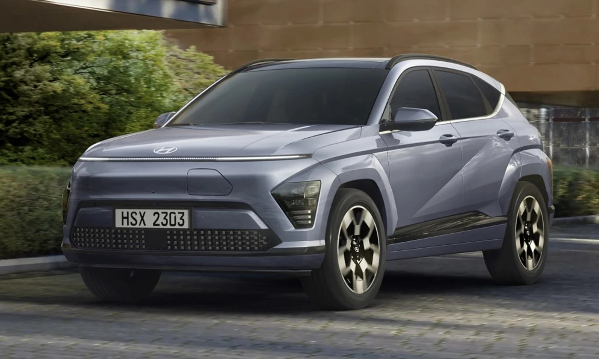 2024 Hyundai Kona Electric gets a little more power, battery capacity -  Autoblog