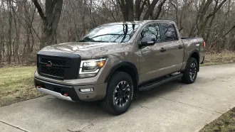 2020 nissan deals titan side steps