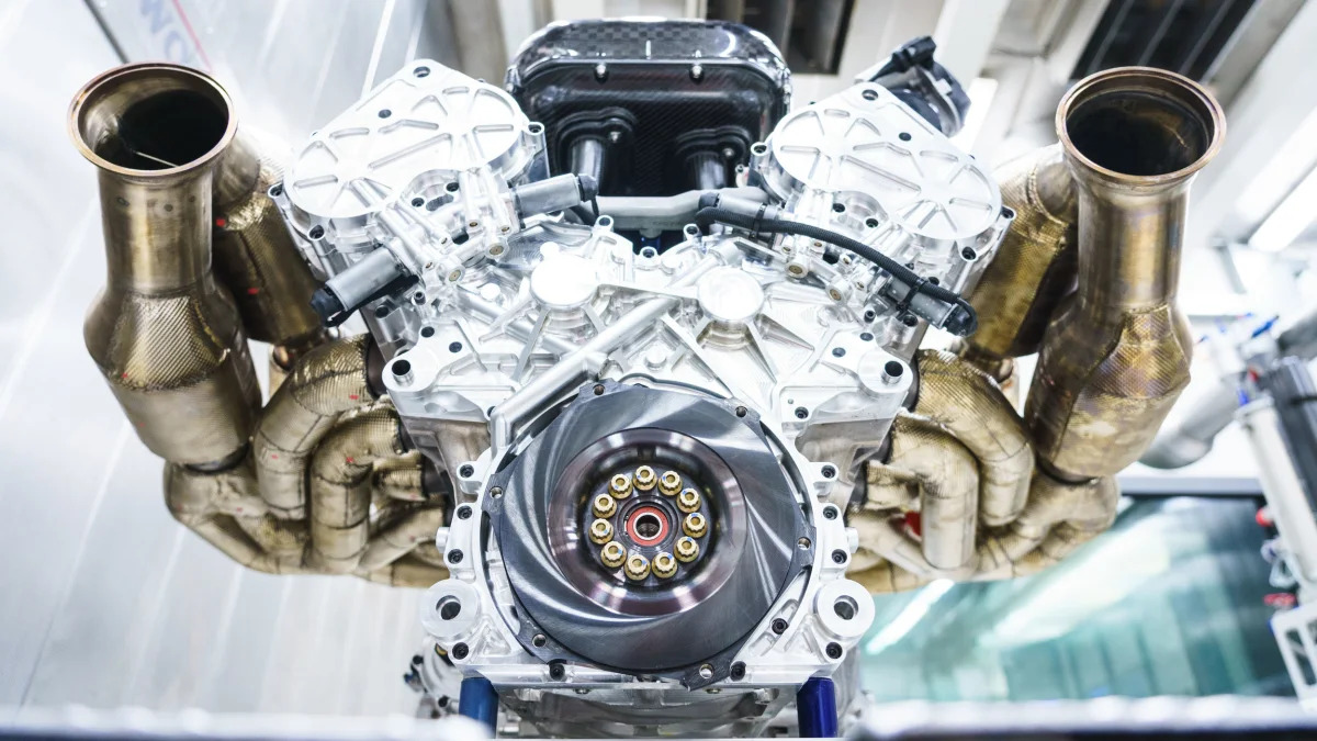 Aston Martin Valkyrie engine