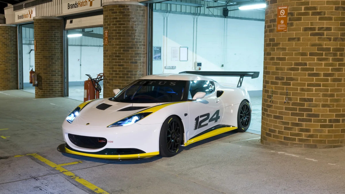 lotus_evora_type_124_front_3qtrs_static_2