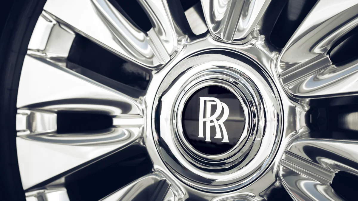 Rolls-Royce Spectre wheel detail