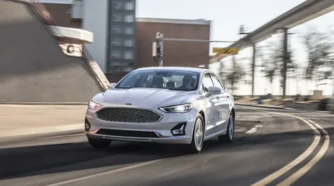 <h6><u>Some Ford dealers are offering $10,000 discounts on the last remaining Fusions</u></h6>