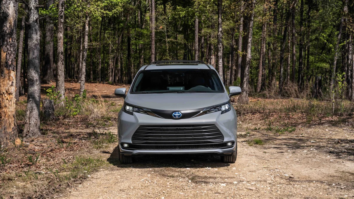 2022_Toyota_Sienna_Woodland_Special_Edition_012-scaled
