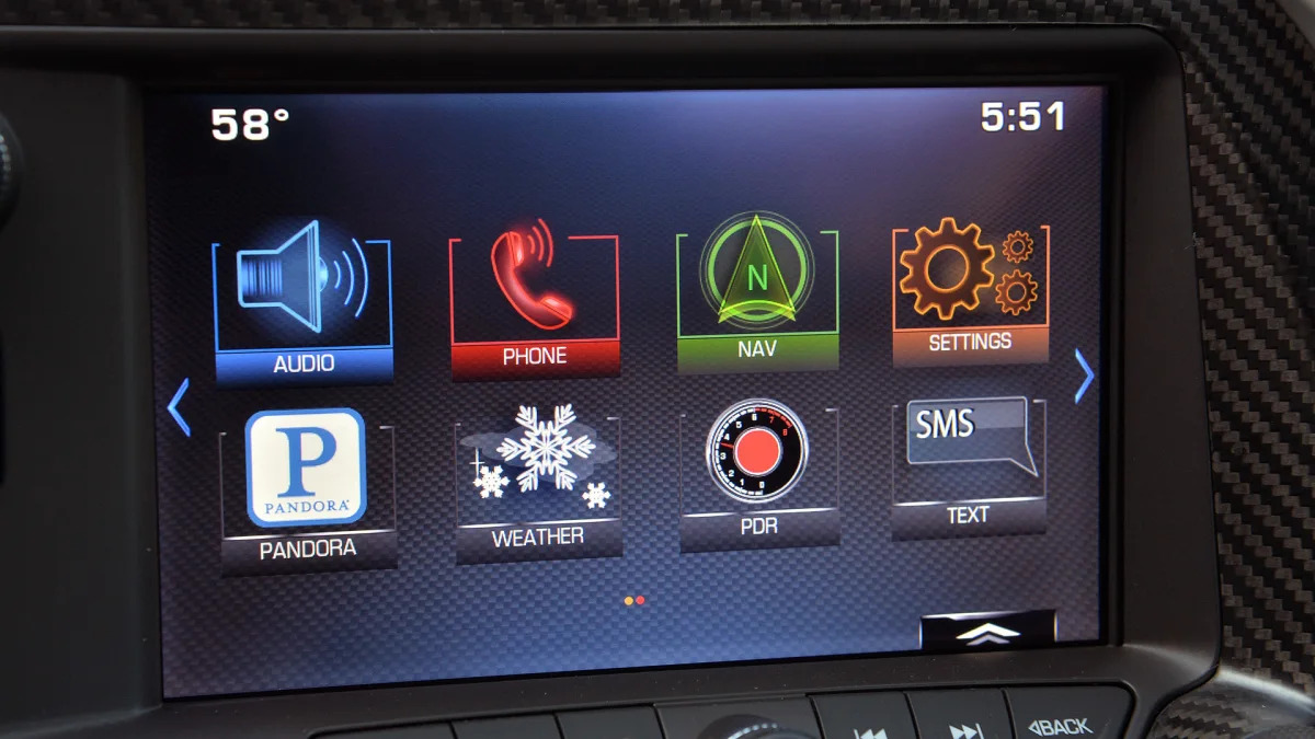 2015 Chevrolet Corvette Z06 infotainment system