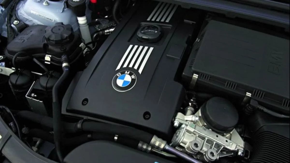 2.5-liter  3.0-liter: BMW 3.0-liter DI Twin-Turbo