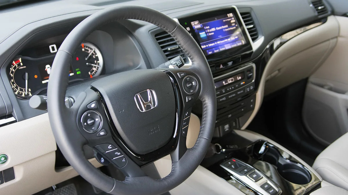 2016 Honda Pilot interior