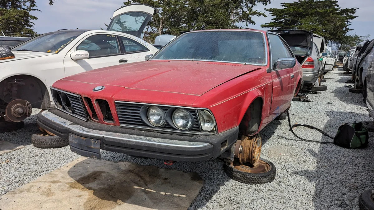 00 - 1985 BMW 633CSi in California junkyard - photo by Murilee Martin
