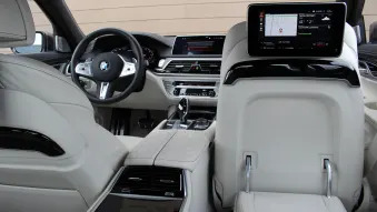 2020 BMW M760i interior