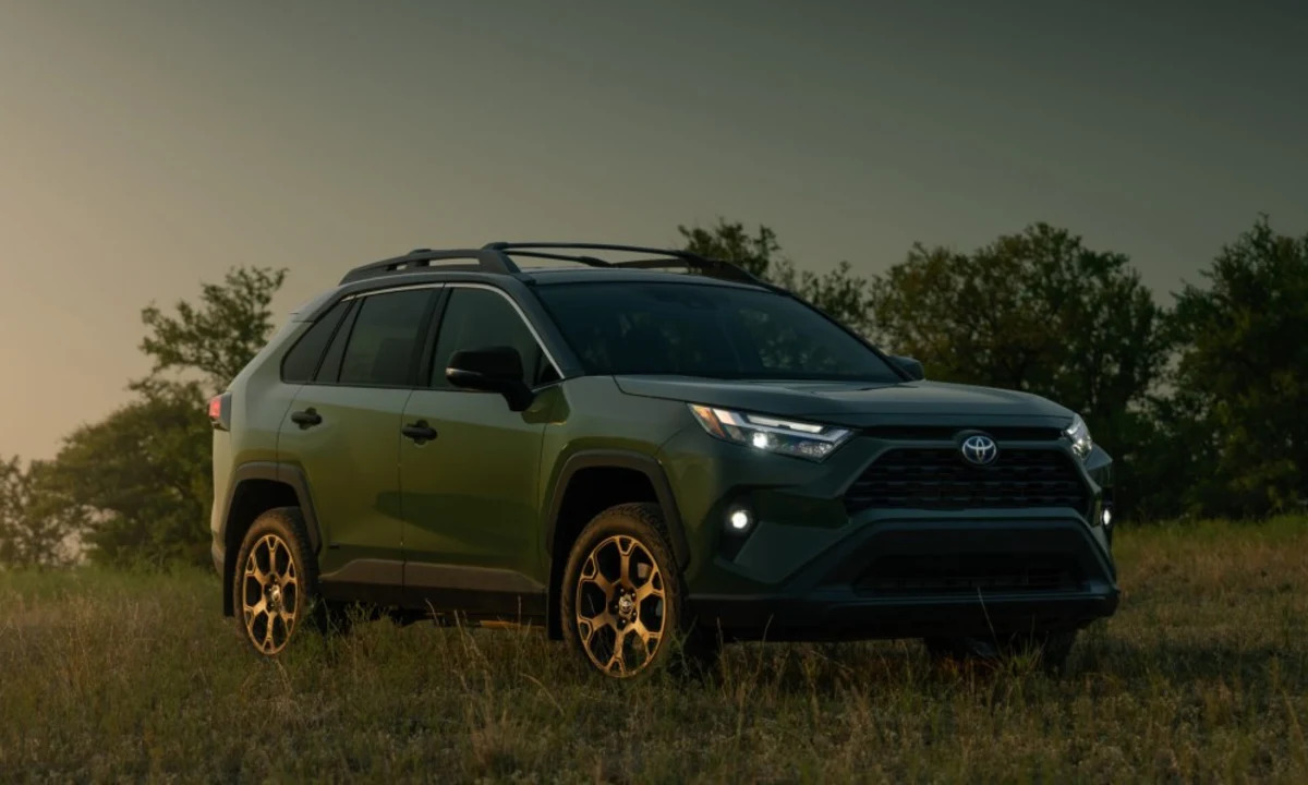 2024 Toyota RAV4 Woodland Edition adds Army Green and a cargo mount -  Autoblog