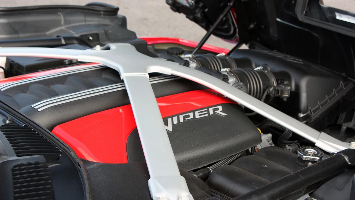 2016 Dodge Viper ACR engine