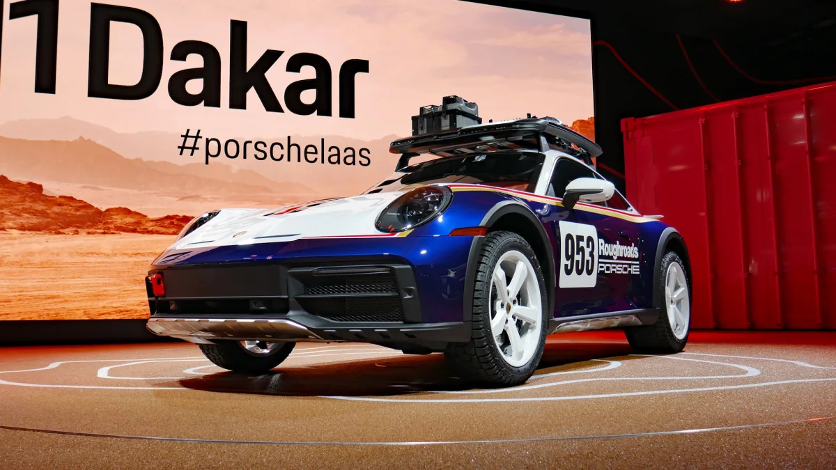 2023 Porsche 911 Dakar Rallye Design package front three quarter low