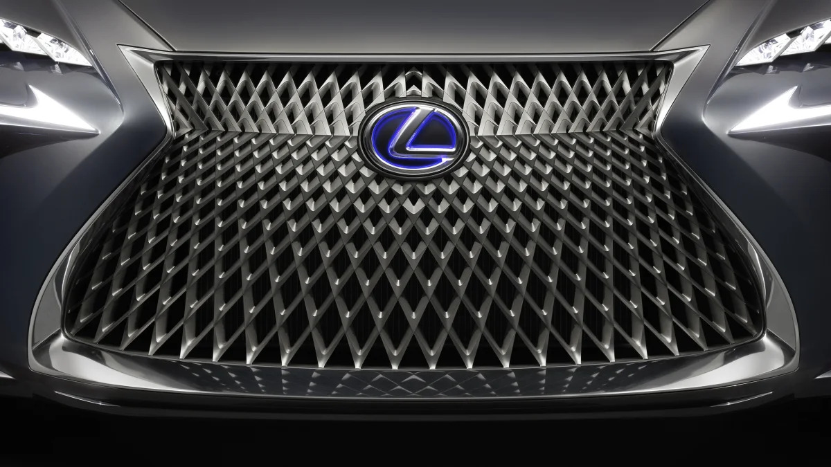 Lexus LF-FC Concept front grille nose