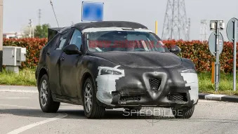 Alfa Romeo Stelvio: Spy Shots