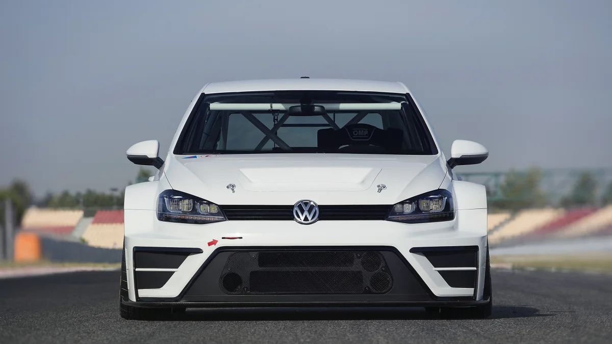Volkswagen Golf TCR front