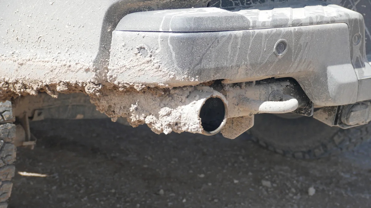 2024 Ford Ranger Raptor mud caked exhaust