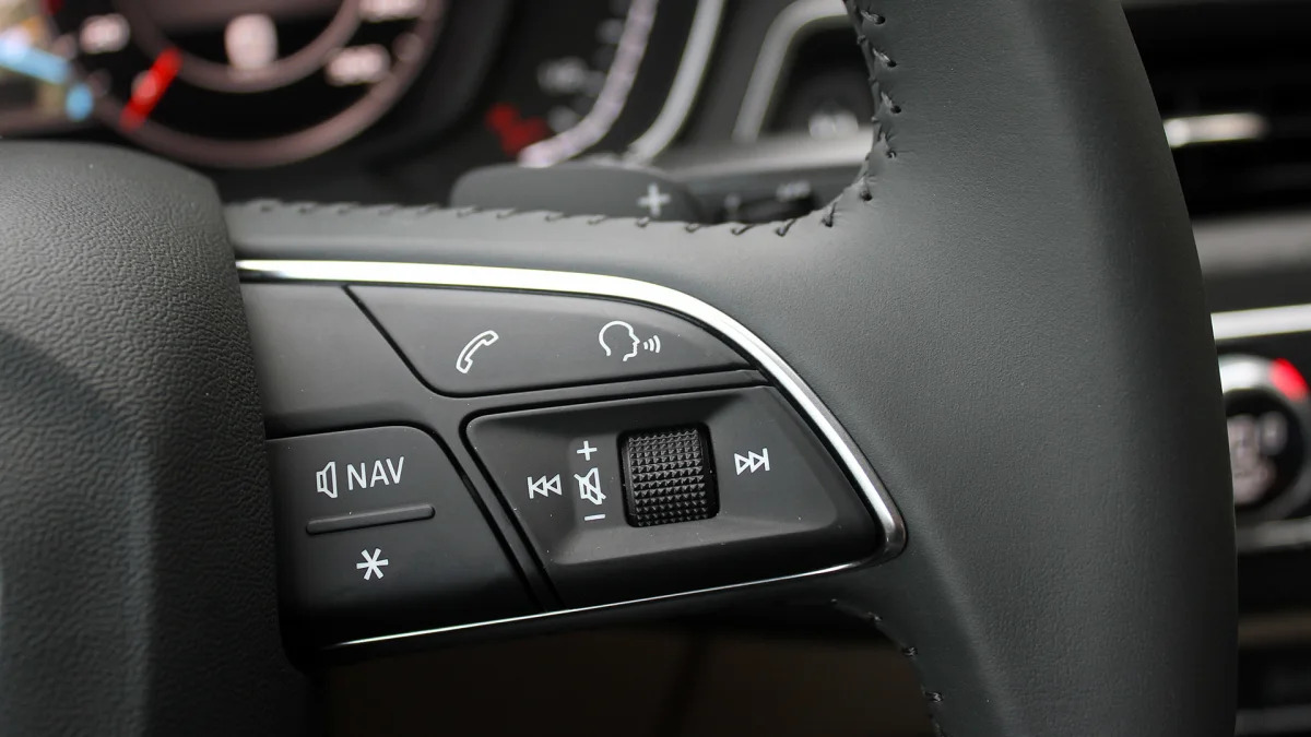 2017 Audi A4 steering wheel controls