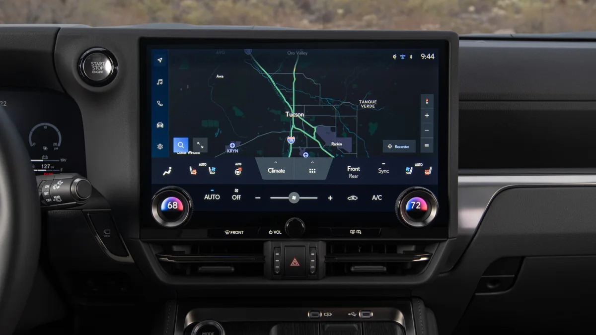 2024 Lexus GX 550 Premium+ touchscreen