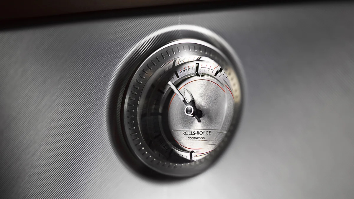 Rolls-Royce Phantom Zenith Collection clock dashboard