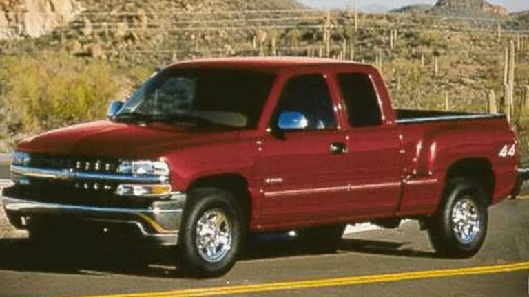 1999 Chevrolet Silverado 2500 LT 4x2 Extended Cab 6.6 ft. box