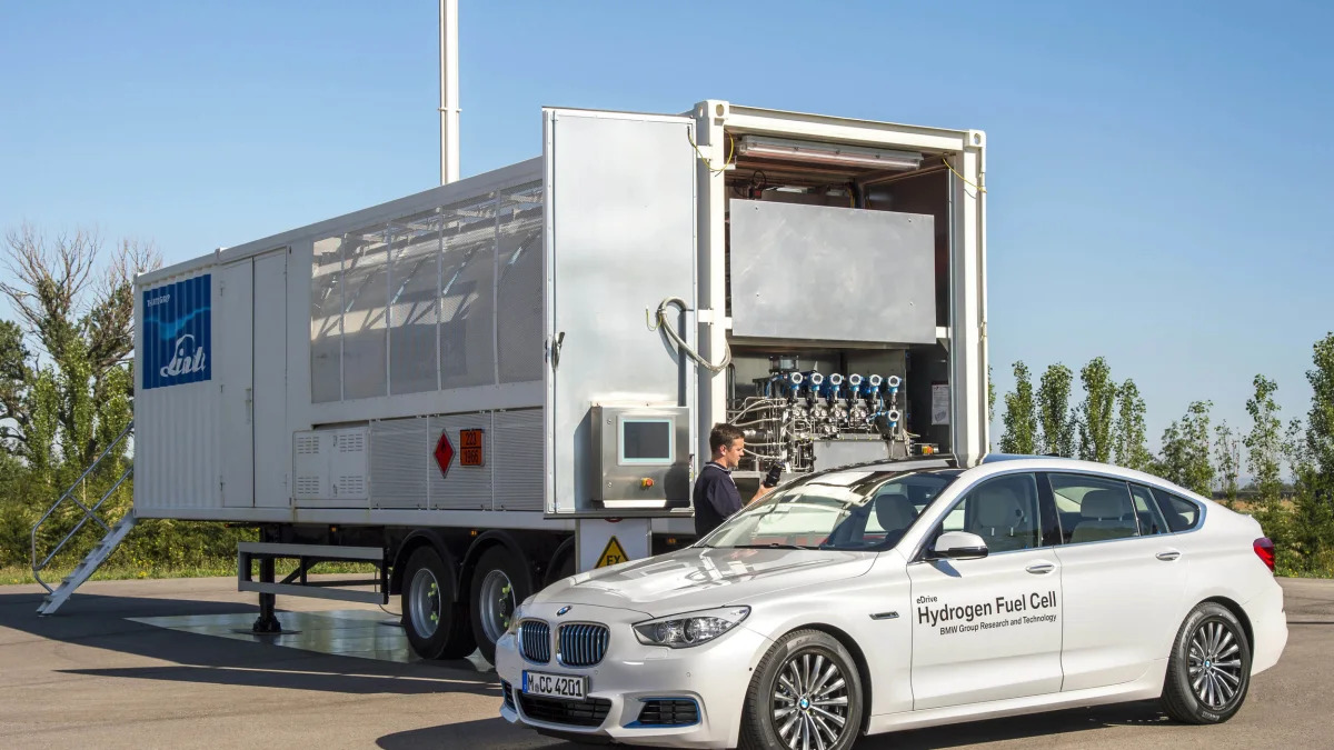 bmw 5 series hydrogen refueling fuel cell