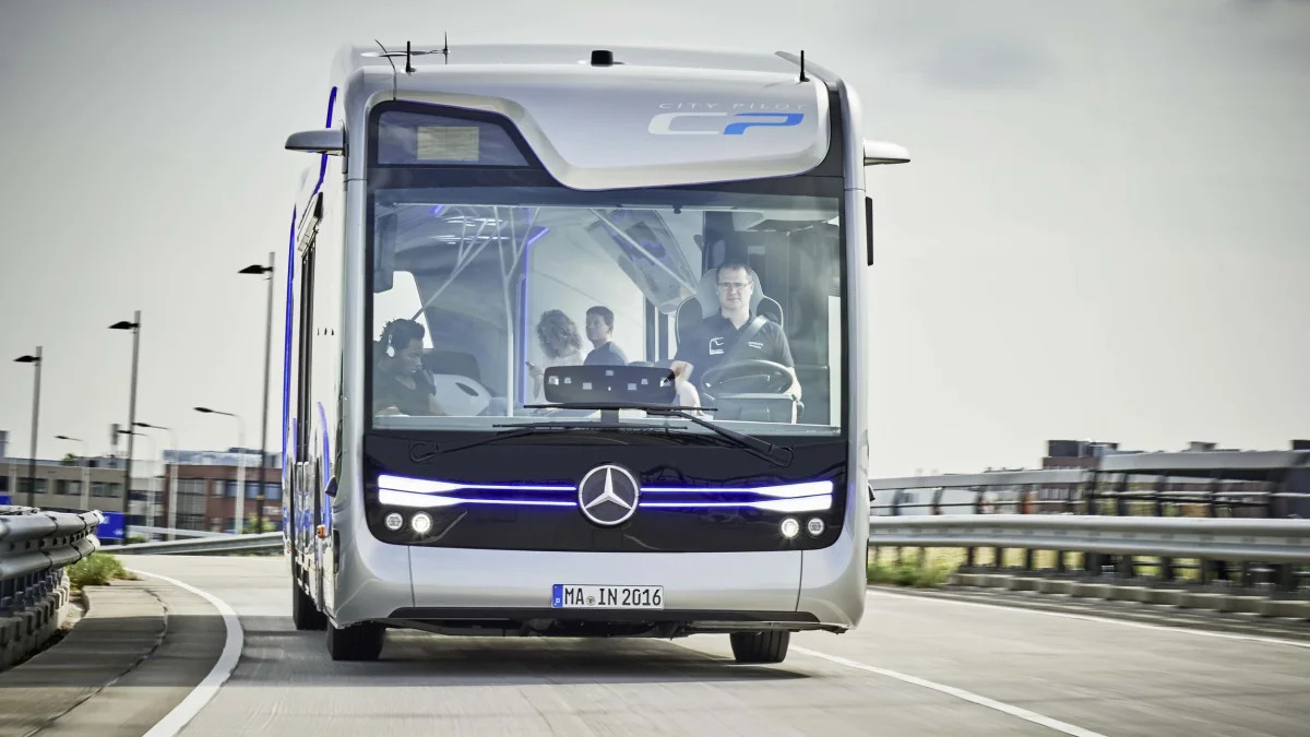Mercedes Future Bus motion