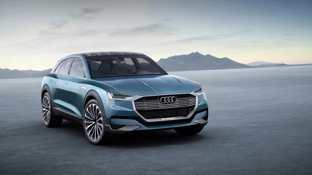 Audi e-tron quattro concept front 3/4