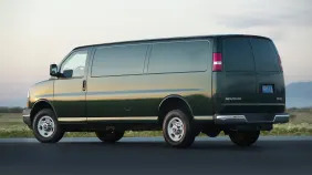 2024 GMC Savana 2500 Work Van Rear-Wheel Drive Extended Cargo Van