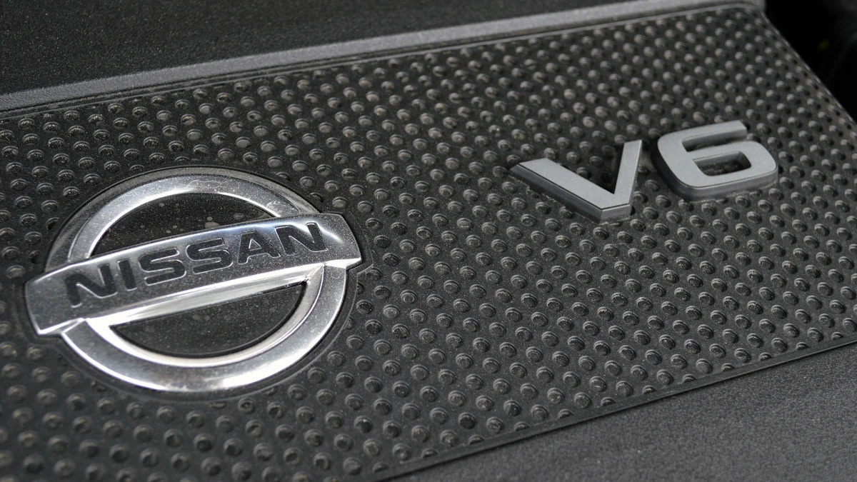 2015 Nissan Murano engine detail