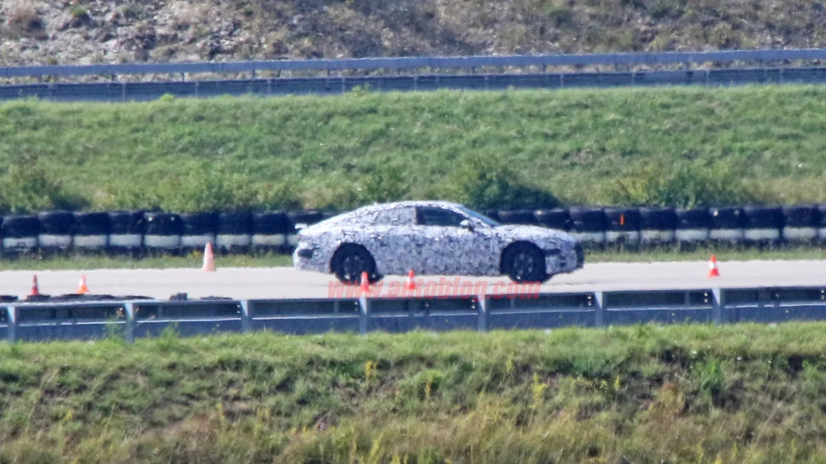 2018 Audi A7 Spy Shot Side Exterior