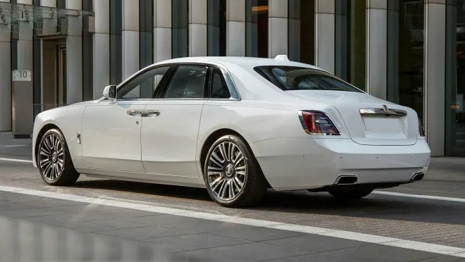 2022 Rolls Royce Ghost Extended - the most Luxurious Long V12 Sedan -  Interior, Exterior & Sound 