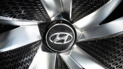 <h6><u>Hyundai Motor to shut South Korean parts plants in pivot toward EVs</u></h6>