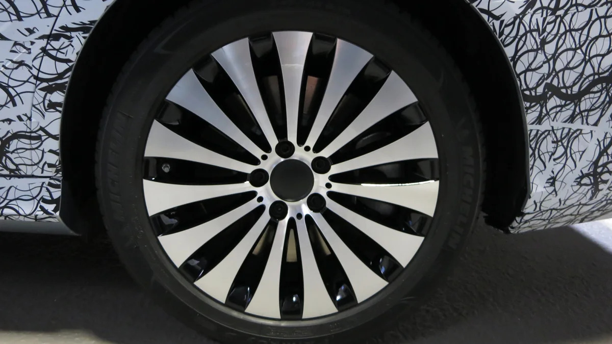 2017 Mercedes-Benz E-Class wheel detail