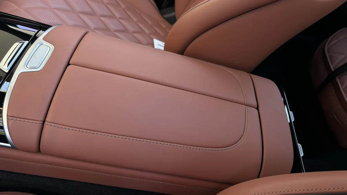 Mercedes-Benz S580e interior heated armrests