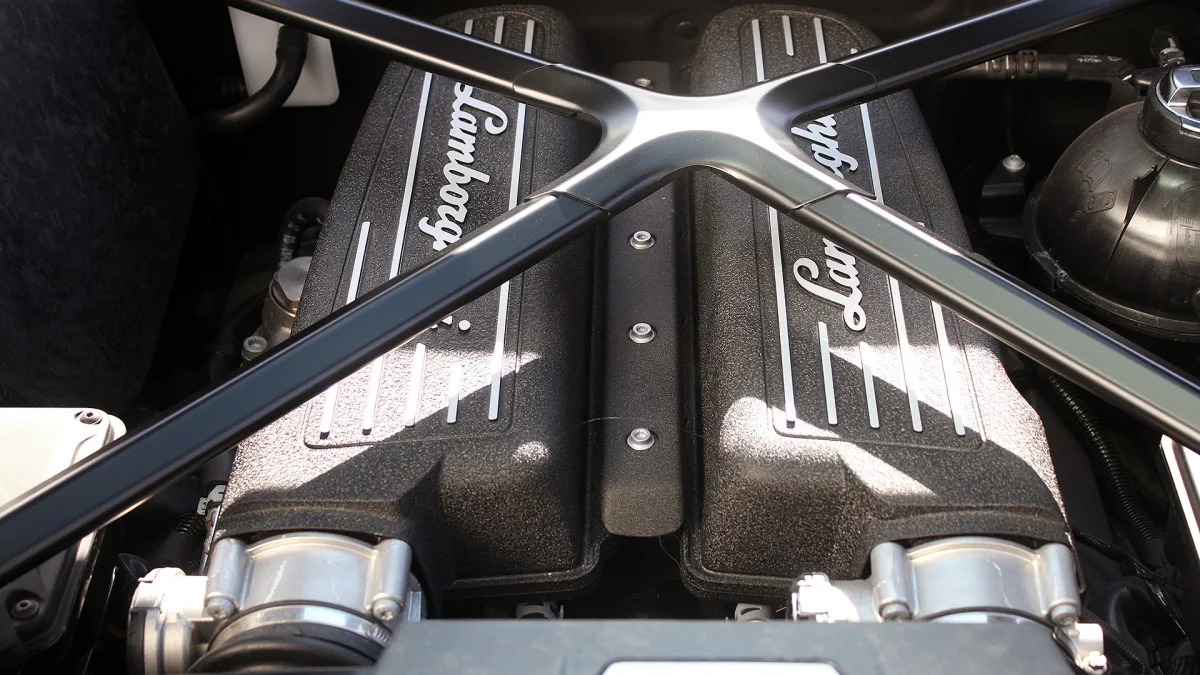 2016 Lamborghini Huracan LP 580-2 engine