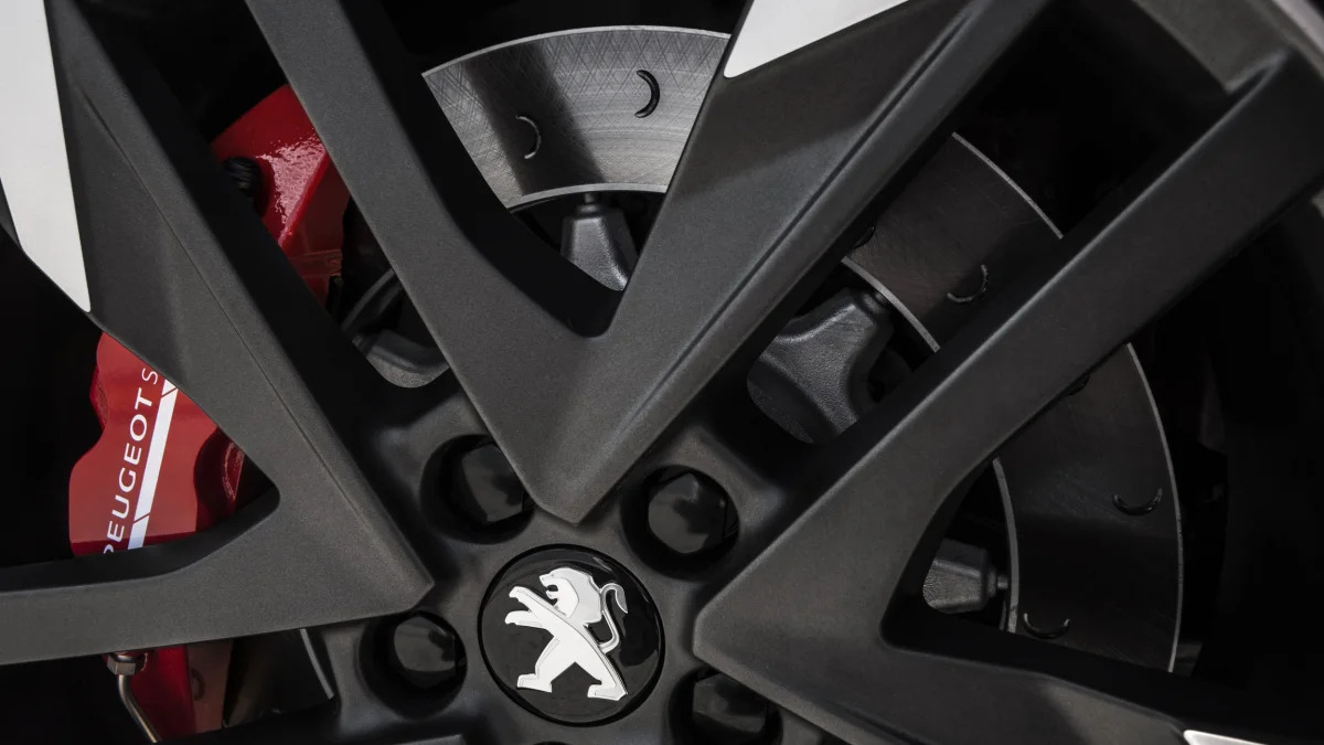 Peugeot 308 GTi wheel detail