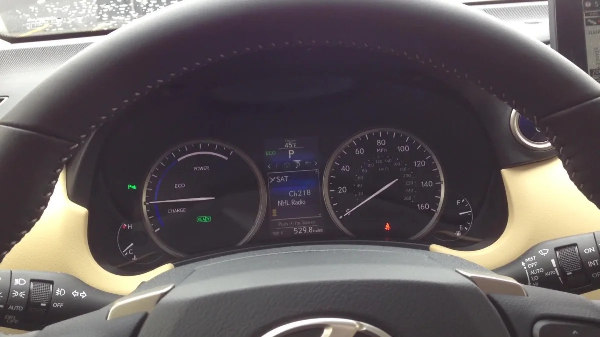 2015 Lexus NX 300h Interior | Autoblog Short Cuts
