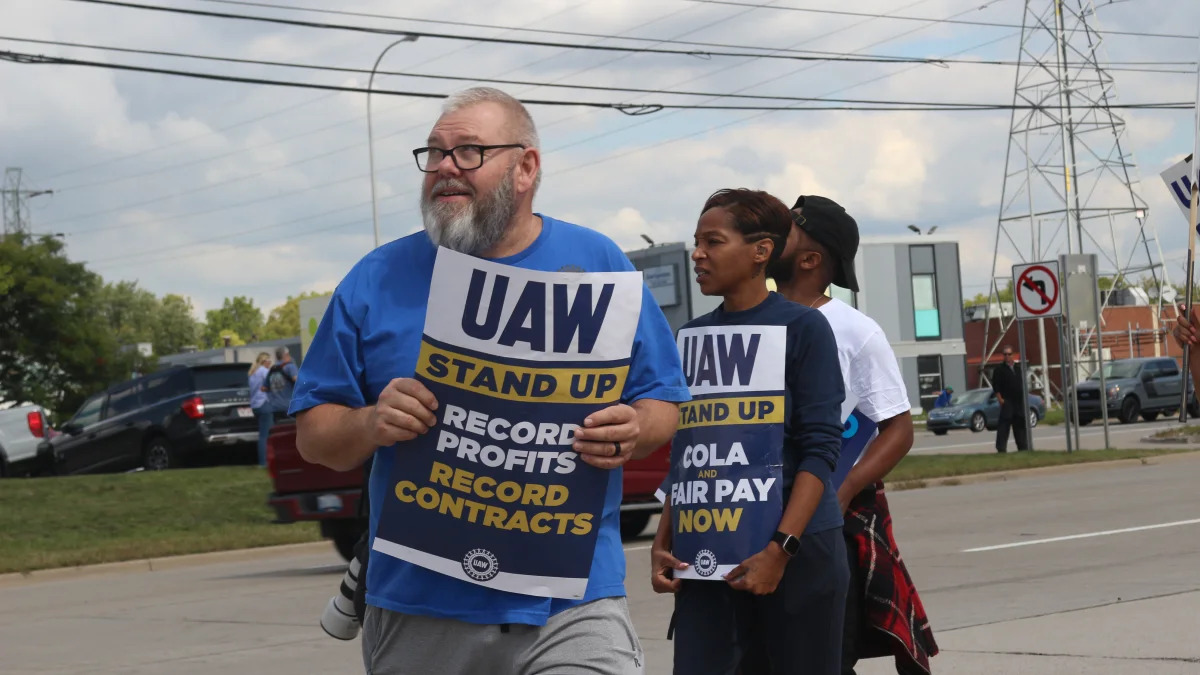 UAW Michigan Assembly Picket Line