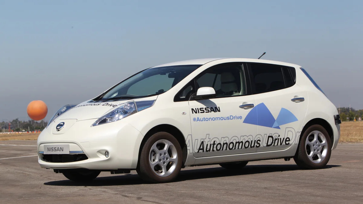 nissan-leaf-autonomous-drive-1