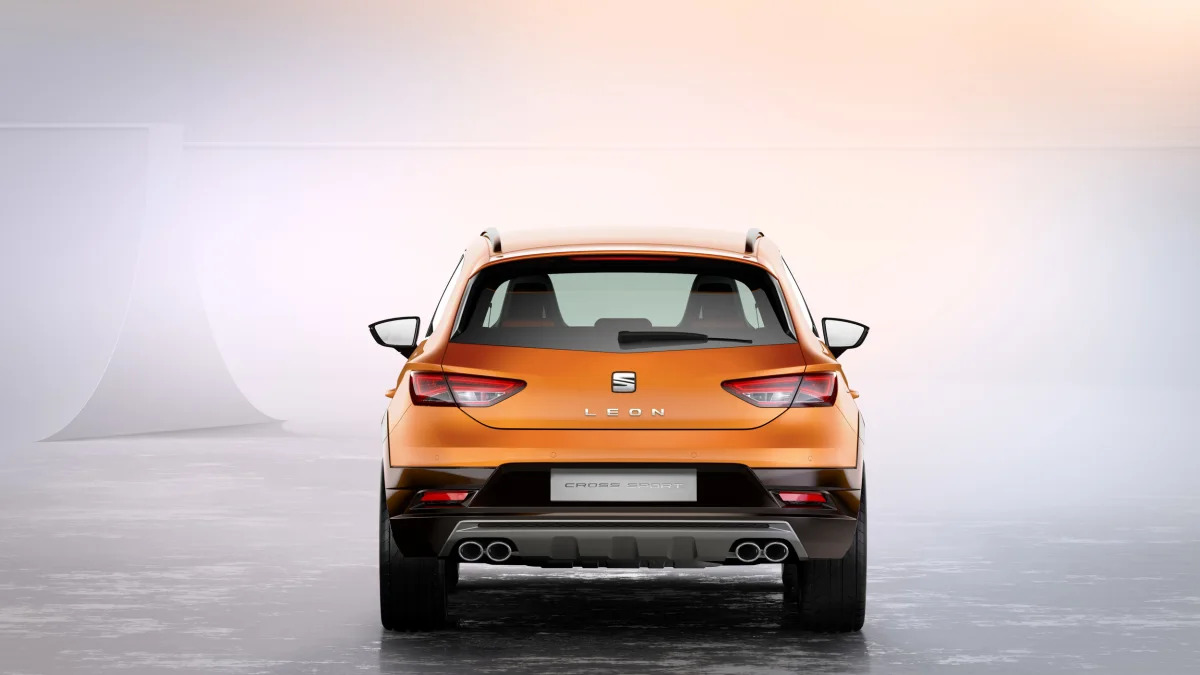 orange seat leon cross sport concept rear