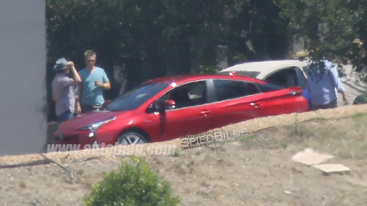 2016 Toyota Prius caught uncovered at a photo shoot