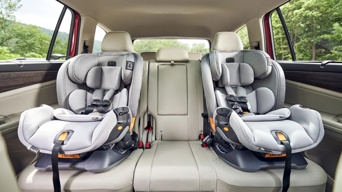 2024 Volkswagen Atlas second row with child seats
