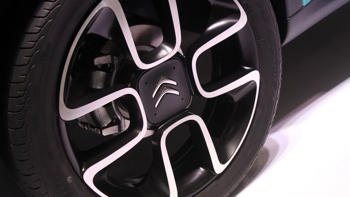 The Citroen Cactus M Concept at the 2015 Frankfurt Motor Show, wheel detail.