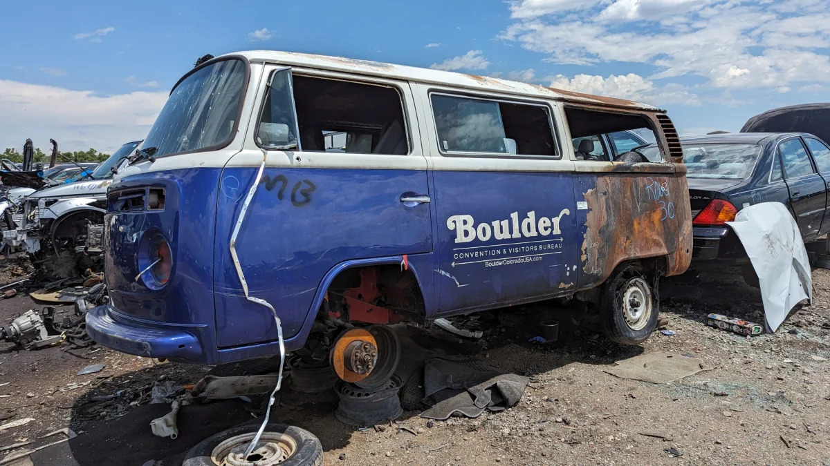 99 - 1978 Volkswagen Transporter in Colorado junkyard - photo by Murilee Martin