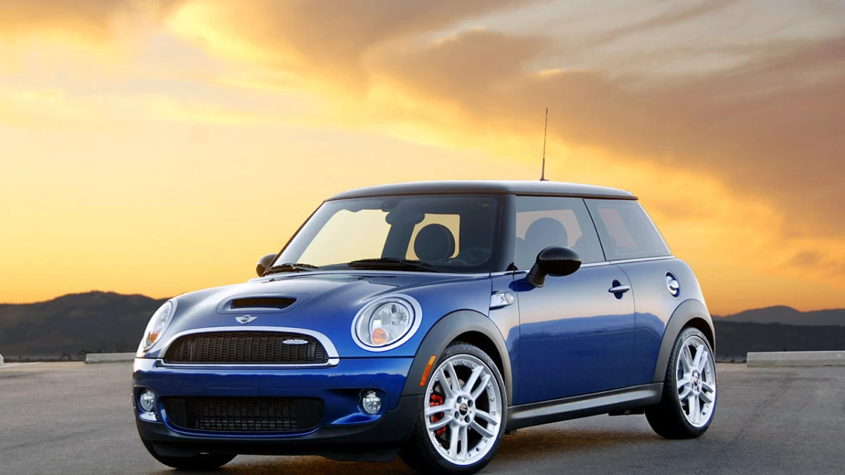 Mini recalling certain Cooper S and JCW models over water pump - Autoblog